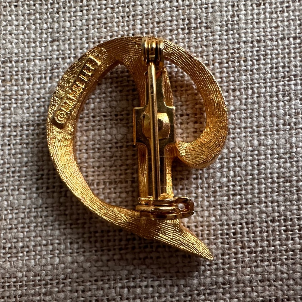 Vintage Mamselle Gold Tone Initial Monogram Script Letter “D” Brooch Pin - Picture 2 of 3